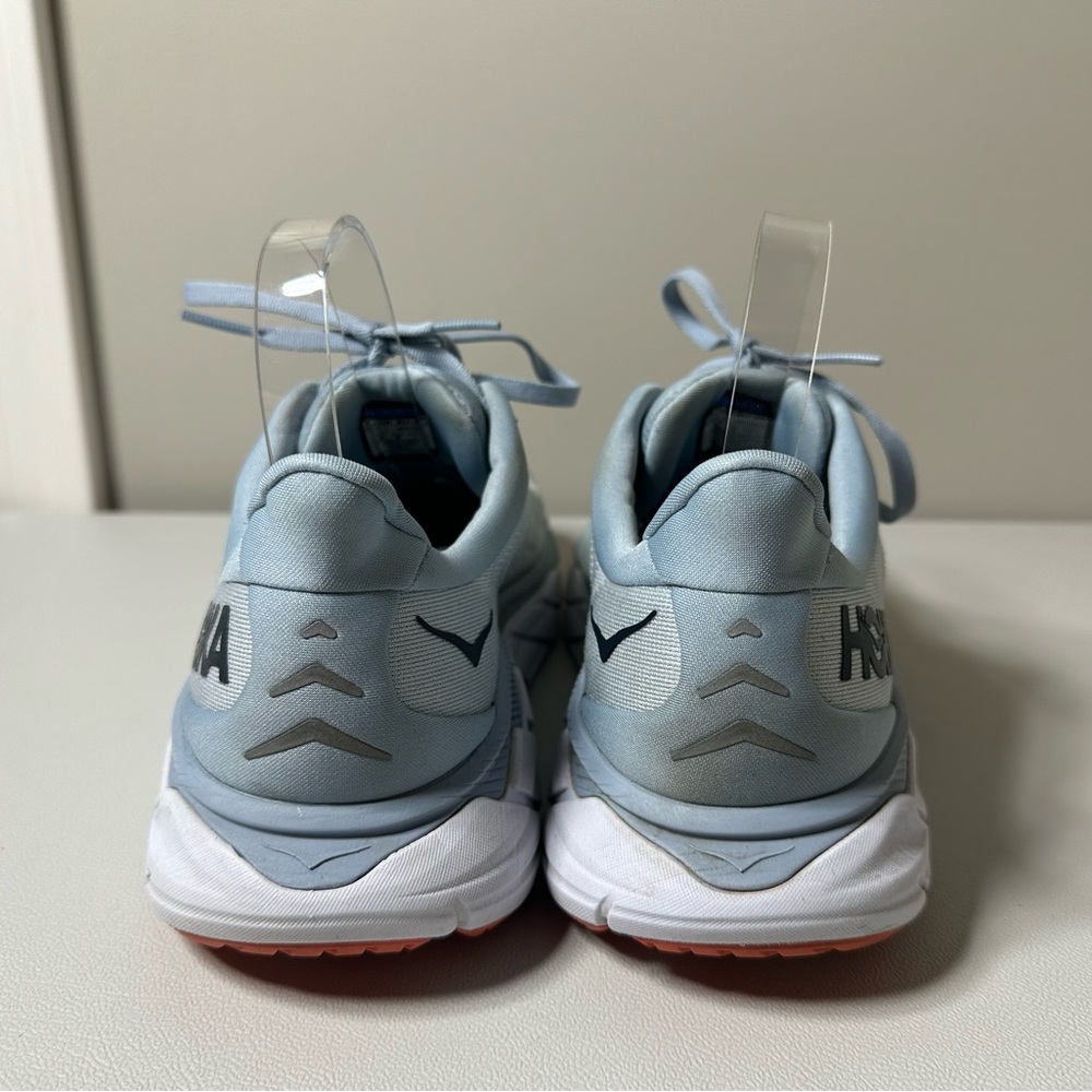 Hoka One One Arahi 6 Athletic Shoes - Picture 4 of 10